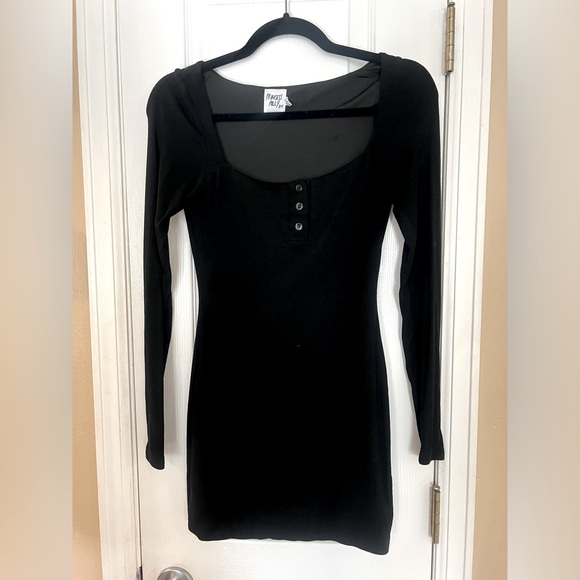 Princess Polly Dresses & Skirts - Princess Polly Colbert long sleeve knit mini dress in black (size 4)